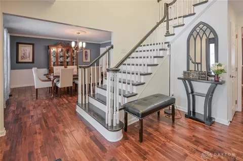 Entry Way - 224 Roscommon Dr, Springfield, OH 45503 photo 1 of 7