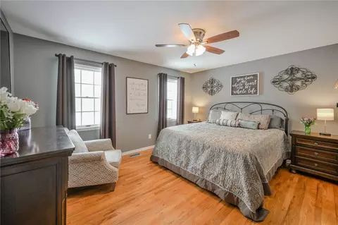 Bedroom - 224 Roscommon Dr, Springfield, OH 45503 photo 11 of 11