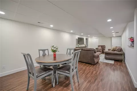 Dining - 224 Roscommon Dr, Springfield, OH 45503 photo 6 of 6