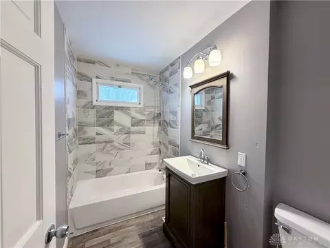 Bath - 1806 N Sweetbriar Ln, Springfield, OH 45505 photo 1 of 2