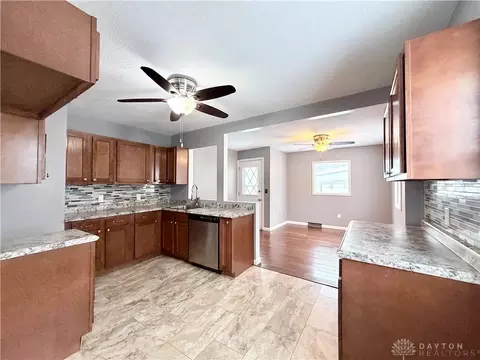 Kitchen - 1806 N Sweetbriar Ln, Springfield, OH 45505 photo 3 of 4