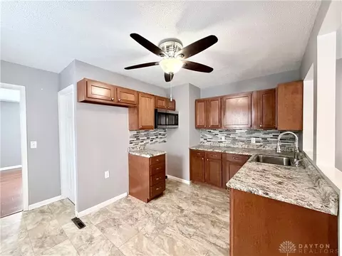 Kitchen - 1806 N Sweetbriar Ln, Springfield, OH 45505 photo 1 of 4