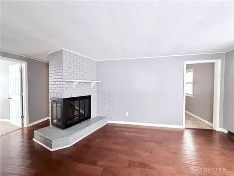 Living - 1806 N Sweetbriar Ln, Springfield, OH 45505 photo 4 of 5
