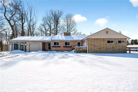 4477 E Centerville Rd, Sugarcreek Township, OH 45370