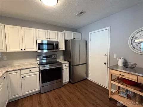 Kitchen - 7740 Hackney Cir, Maineville, OH 45039 photo 3 of 3