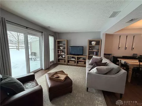 Living - 7740 Hackney Cir, Maineville, OH 45039 photo 3 of 4