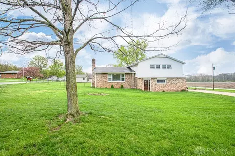 9500 Arnett Dr, New Paris, OH 45347