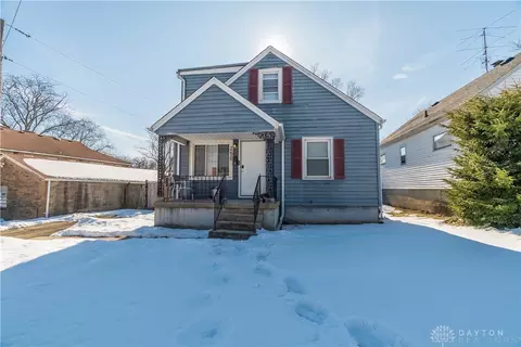 250 E Parkwood Dr, Dayton, OH 45405