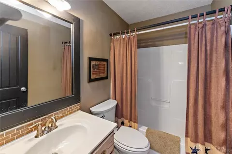 Bath - 84 W Mill St, Springboro, OH 45066 photo 4 of 5