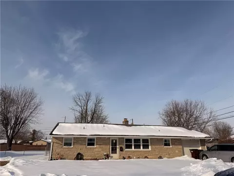 322 Lang Ct, Englewood, OH 45322