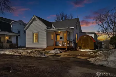 112 W Baldwin St, Blanchester, OH 45107