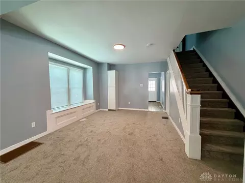 Living - 469-471 E Cecil St, Springfield, OH 45503 photo 9 of 11