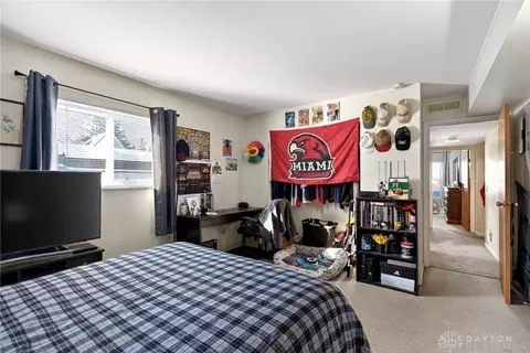 Bedroom - 190 Lyons Dr, Dayton, OH 45459 photo 4 of 18