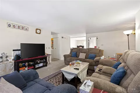 Living - 190 Lyons Dr, Dayton, OH 45459 photo 12 of 14