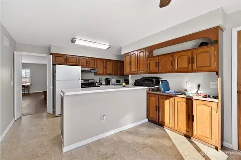 Kitchen - 190 Lyons Dr, Dayton, OH 45459 photo 9 of 16