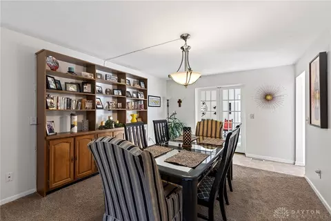 Dining - 190 Lyons Dr, Dayton, OH 45459 photo 1 of 3