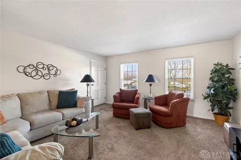 Living - 190 Lyons Dr, Dayton, OH 45459 photo 5 of 14