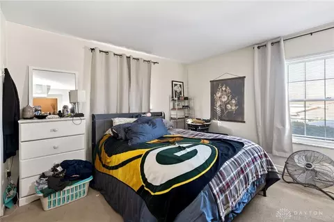 Bedroom - 190 Lyons Dr, Dayton, OH 45459 photo 1 of 18