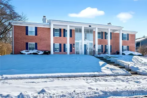 Exterior - 190 Lyons Dr, Dayton, OH 45459 photo 3 of 10
