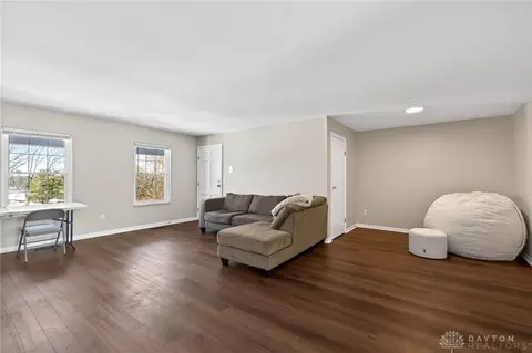 Living - 190 Lyons Dr, Dayton, OH 45459 photo 9 of 14