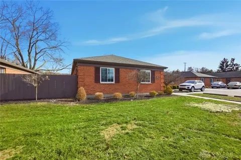 5450 Dunmore Dr, Dayton, OH 45459