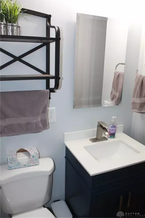 Bath - 609 N Cherry St, Celina, OH 45822 photo 6 of 7