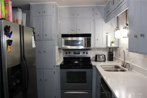 Kitchen - 609 N Cherry St, Celina, OH 45822 photo 6 of 11