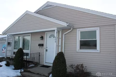 Exterior - 609 N Cherry St, Celina, OH 45822 photo 10 of 19