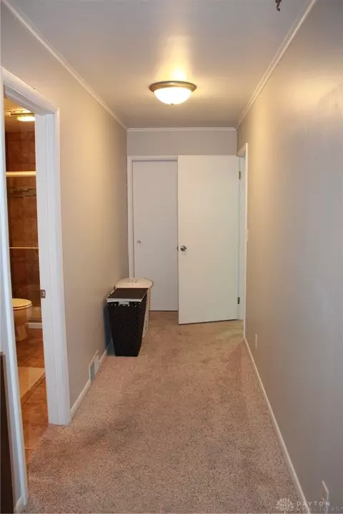 Entry Way - 609 N Cherry St, Celina, OH 45822 photo 4 of 5