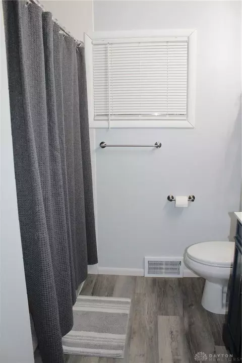 Bath - 609 N Cherry St, Celina, OH 45822 photo 7 of 7