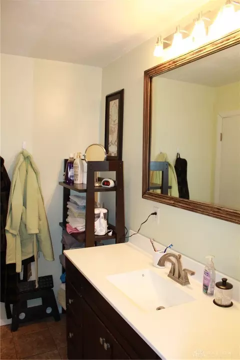 Bath - 609 N Cherry St, Celina, OH 45822 photo 2 of 7