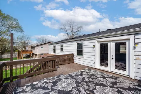 Exterior - 4130 Bronze Leaf Ct, Dayton, OH 45424 photo 6 of 9