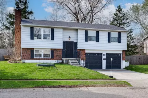 Exterior - 4130 Bronze Leaf Ct, Dayton, OH 45424 photo 2 of 9