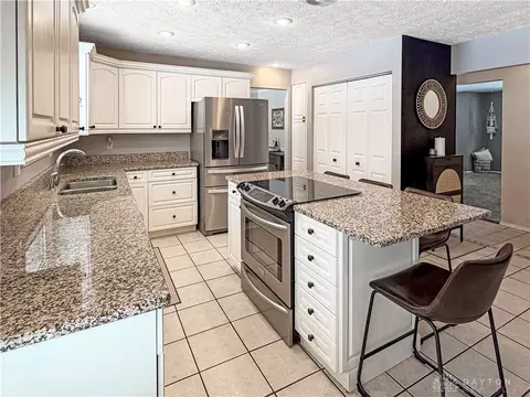 Kitchen - 5508 Red Coach Rd, Centerville, OH 45429 photo 3 of 7