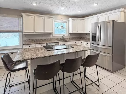 Kitchen - 5508 Red Coach Rd, Centerville, OH 45429 photo 5 of 7