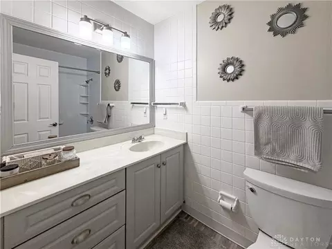 Bath - 5508 Red Coach Rd, Centerville, OH 45429 photo 4 of 5