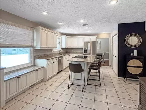 Kitchen - 5508 Red Coach Rd, Centerville, OH 45429 photo 2 of 7