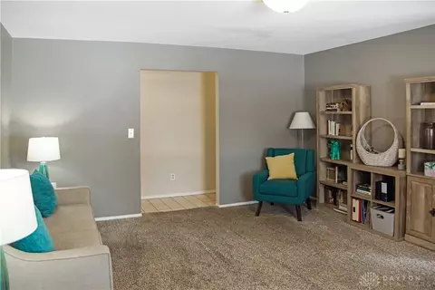 Living - 5508 Red Coach Rd, Centerville, OH 45429 photo 3 of 4