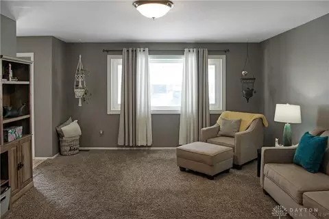 Living - 5508 Red Coach Rd, Centerville, OH 45429 photo 4 of 4