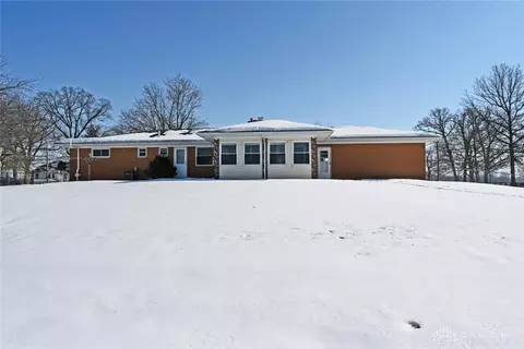 Exterior - 2801 S Springfield Jamestown St, Springfield, OH 45505 photo 14 of 14