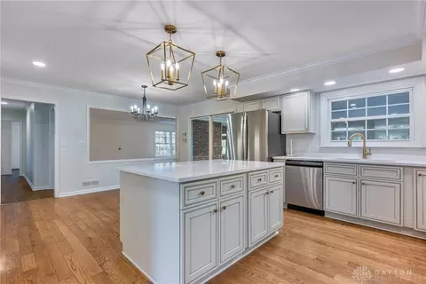 Kitchen - 713 Murrell Dr, Kettering, OH 45429 photo 4 of 6