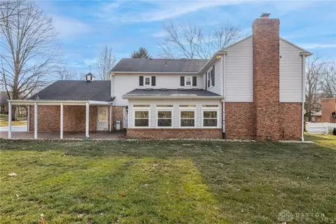Exterior - 713 Murrell Dr, Kettering, OH 45429 photo 2 of 8
