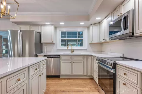 Kitchen - 713 Murrell Dr, Kettering, OH 45429 photo 2 of 6