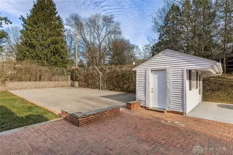 Exterior - 713 Murrell Dr, Kettering, OH 45429 photo 5 of 8