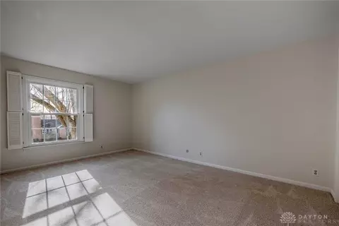 Bedroom - 713 Murrell Dr, Kettering, OH 45429 photo 4 of 9