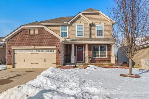 8041 Bushclover Dr, Tipp City, OH 45371