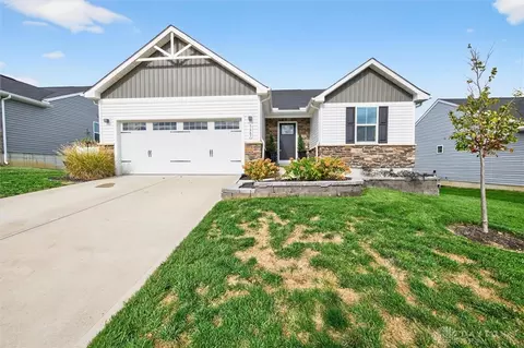 5667 Woodcreek Dr, Middletown, OH 45042