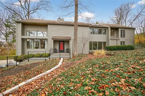 7060 Peters Pike, Dayton, OH 45414