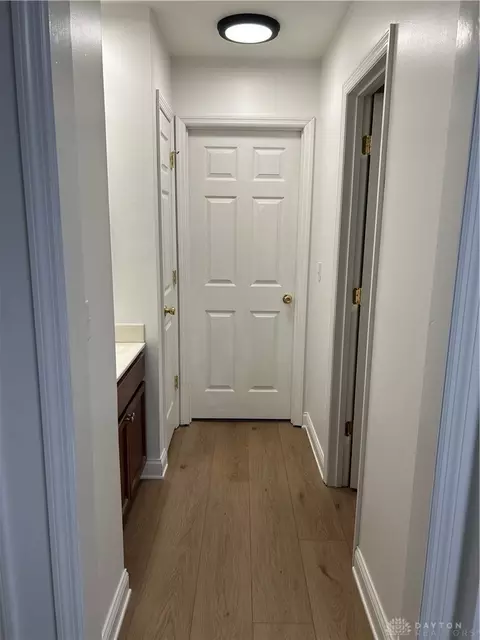 Entry Way - 35 Edgebrooke Dr, Springboro, OH 45066 photo 2 of 2