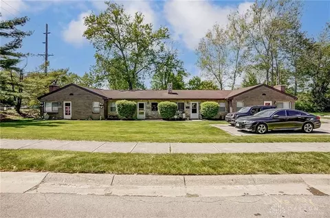 35 Edgebrooke Dr, Springboro, OH 45066